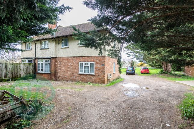4 Bedroom Semi-detached house for sale in 2 Billingsfield Cottages, Buckinghamshire